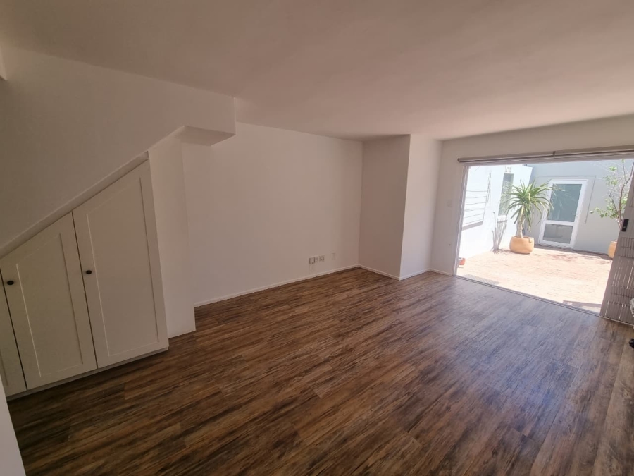 To Let 2 Bedroom Property for Rent in Claremont Western Cape